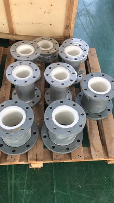 Personalizzazione di tubi metallici rivestiti in ceramica resistenti all'usura per applicazioni industriali