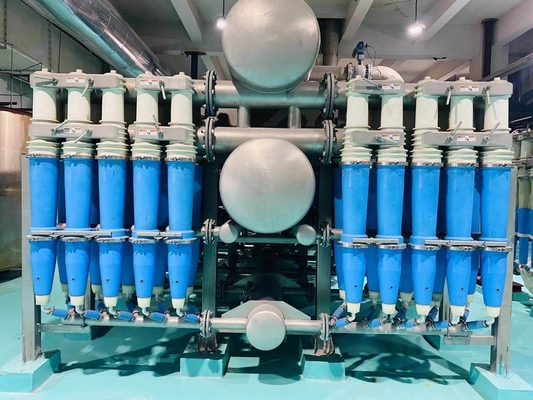 Pulizzatore centrifuga a bassa consistenza per macchine per la fabbricazione di carta a base di polpa vergine